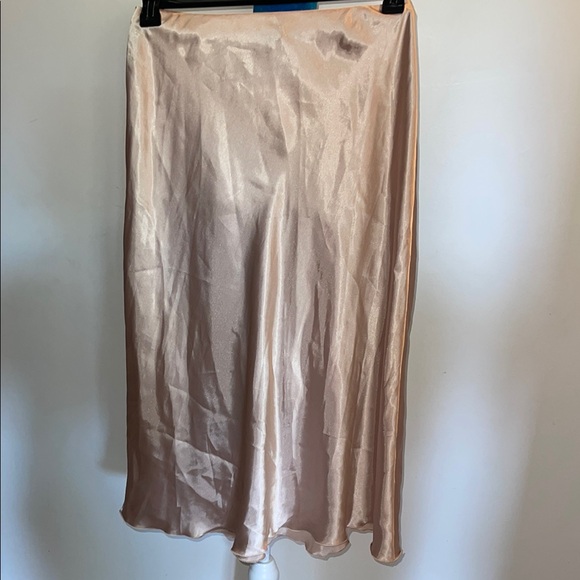 Nicole Miller New York Dresses & Skirts - Elegant Satin Skirt in light gold